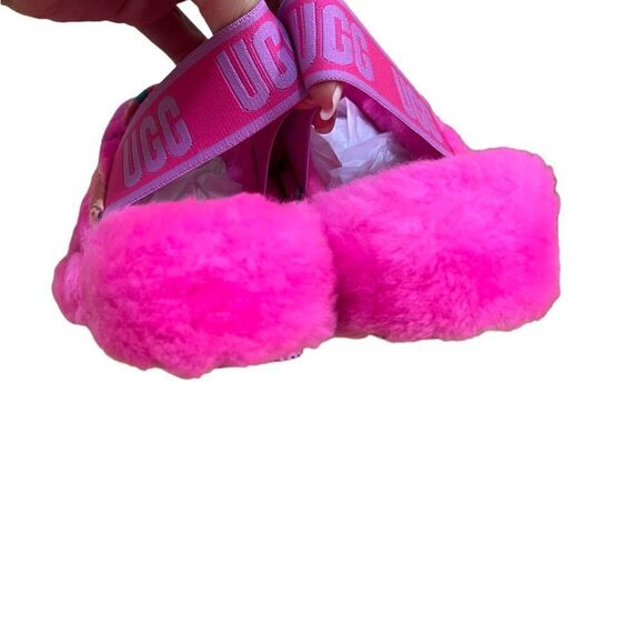 UGG FLUFF YEAH SLIDES - Picture 7 of 11